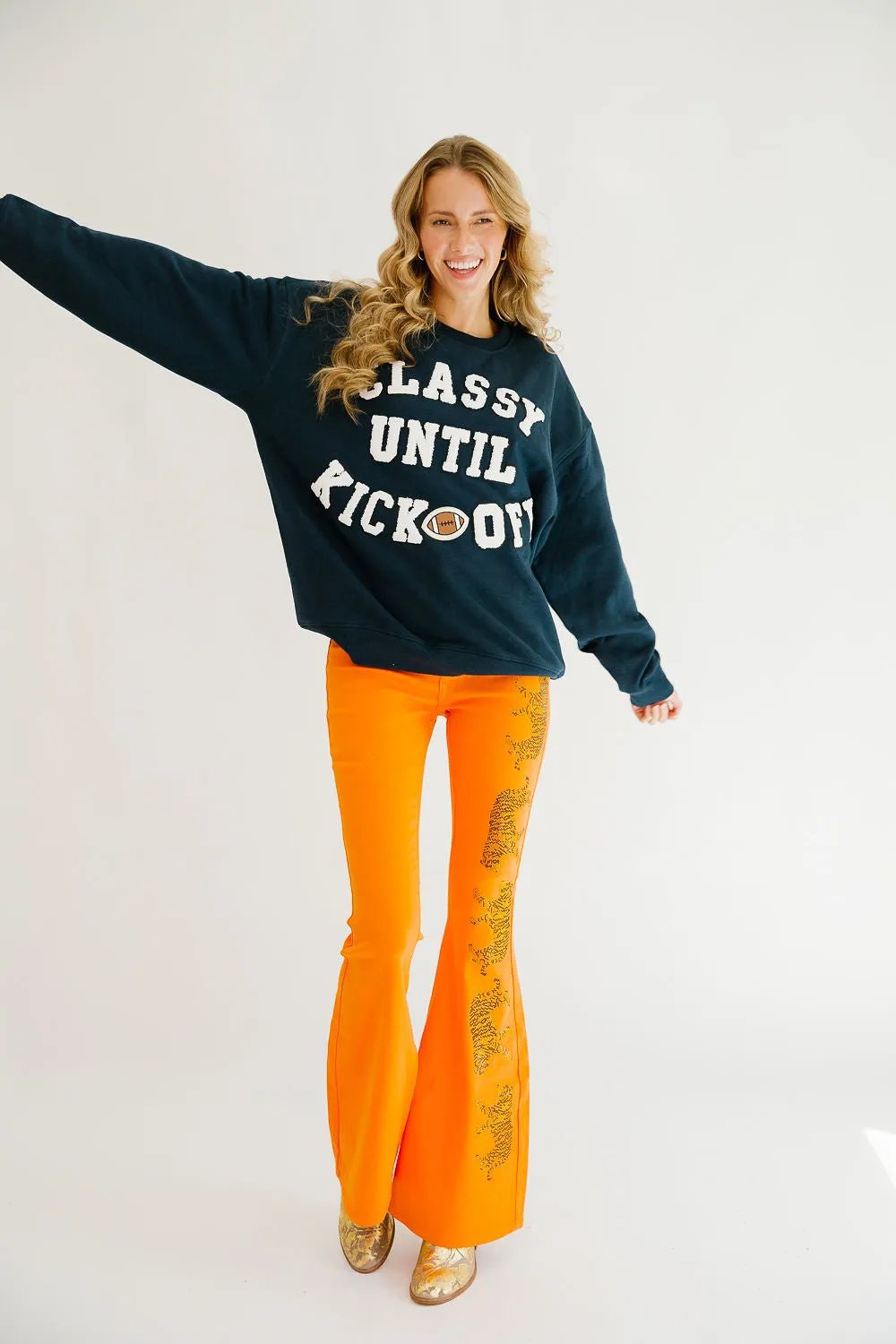 CLASSY UNTIL KICKOFF PULLOVER