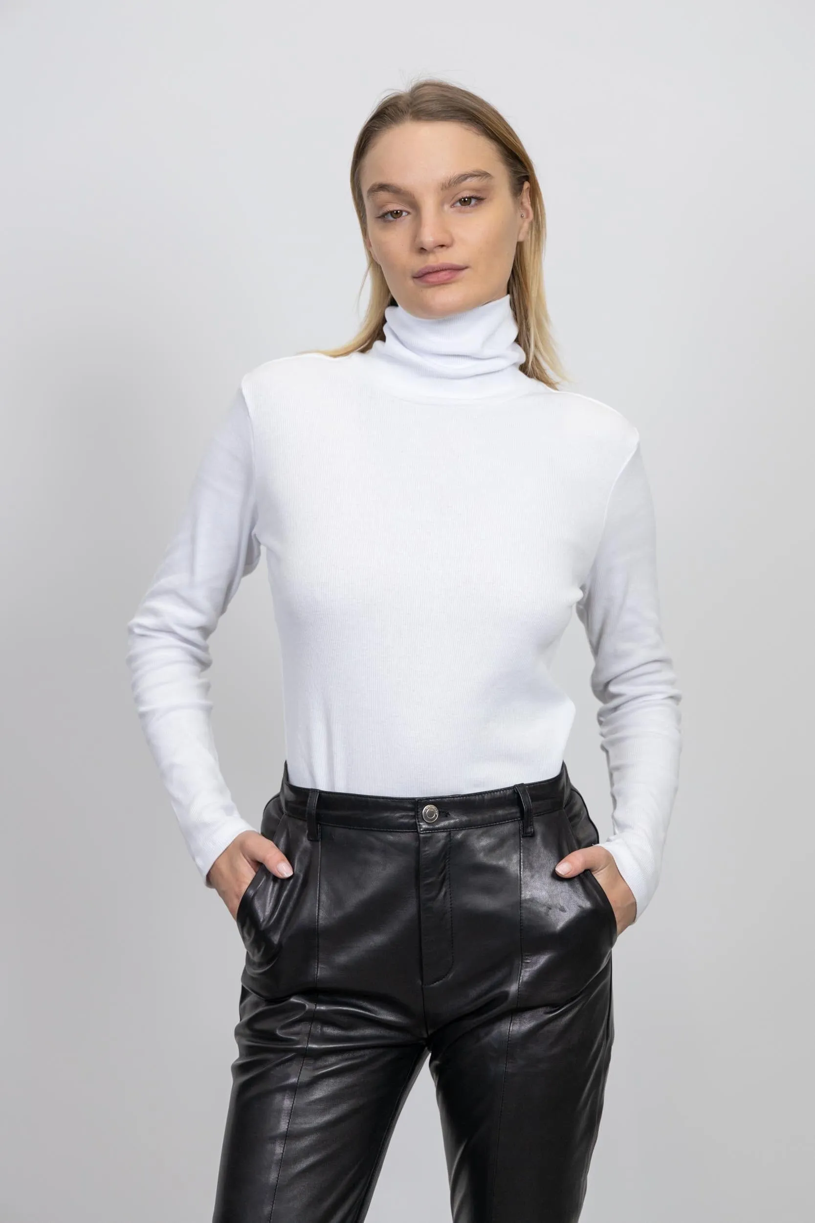 DREW LONG SLEEVES ROLLNECK IN WHITE